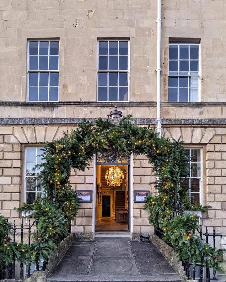 No 15 By Guesthouse, Bath Exterior foto The entrance to the hotel