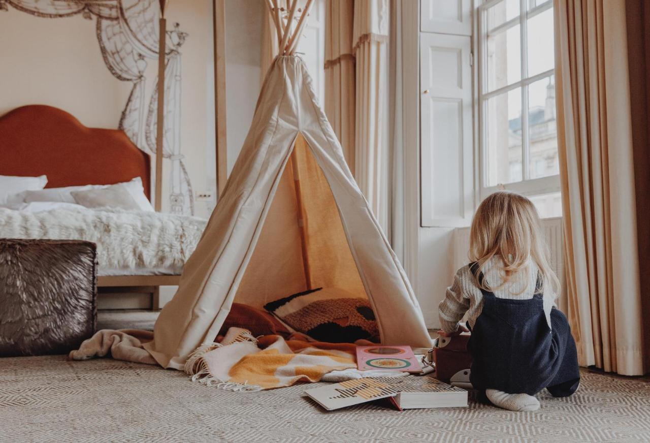 No 15 By Guesthouse, Bath Exterior foto A teepee in a bedroom
